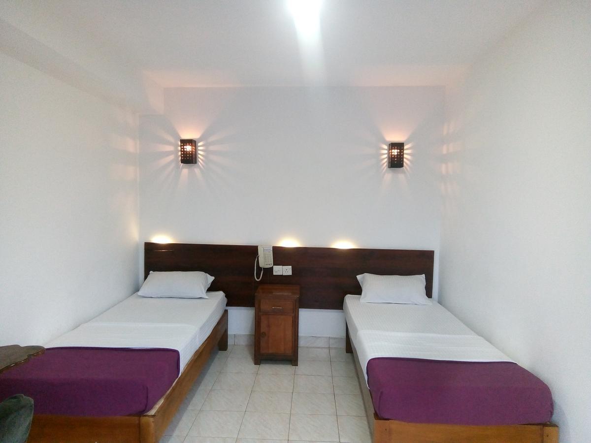 Hotel Hill View Hatton Dickoya ภายนอก รูปภาพ